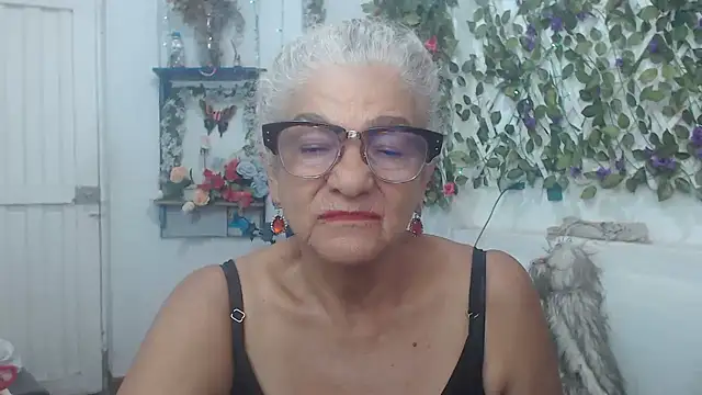 FunnyGrandma online show from December 22, 2024, 12:50 am