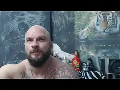 Snapshot of viking_30 chatting on April 18, 2026, 6:10 pm viking 30 online show from April 18, 2026, 6:10 pm