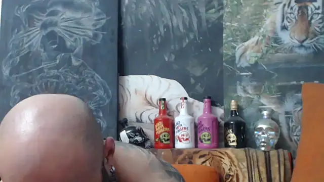 Snapshot of viking_30 chatting on October 12, 2025, 7:04 pm viking 30 online show from October 12, 2025, 7:04 pm