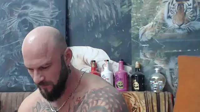 Snapshot of viking_30 chatting on October 5, 2025, 6:42 pm viking 30 online show from October 5, 2025, 6:42 pm