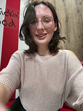 The Snowwhitee online show from March 3, 2026, 6:37 pm