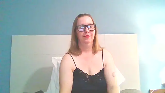 SweetandNaughty1 online show from March 4, 2025, 9:40 am