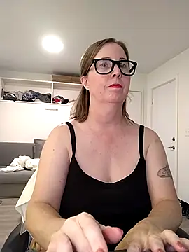 Snapshot of SweetandNaughty1 chatting on July 8, 2026, 4:13 am SweetandNaughty1 online show from July 8, 2026, 4:13 am