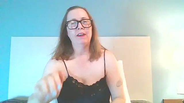 SweetandNaughty1 online show from March 17, 2025, 3:14 am