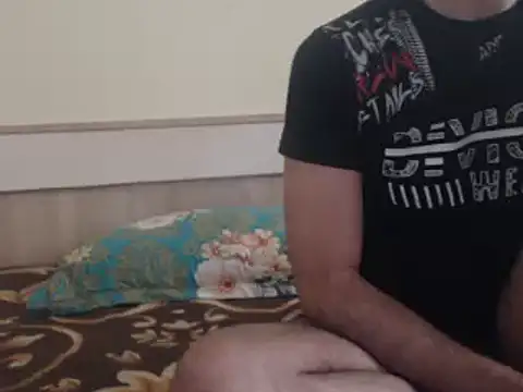 Snapshot of yvesstorm1 chatting on February 19, 2025, 1:39 pm yvesstorm1 online show from February 19, 2025, 1:39 pm