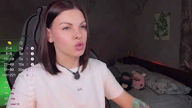 Your Sweet Lilu online show from April 17, 2026, 4:32 pm