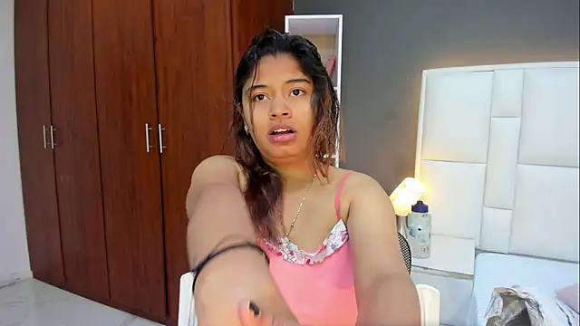 yeral2017 online show from November 23, 2025, 12:15 pm