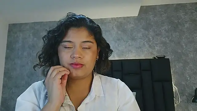 Snapshot of yeral2017 chatting on July 23, 2026, 6:26 pm yeral2017 online show from July 23, 2026, 6:26 pm