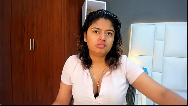 yeral2017 online show from April 17, 2026, 12:52 pm