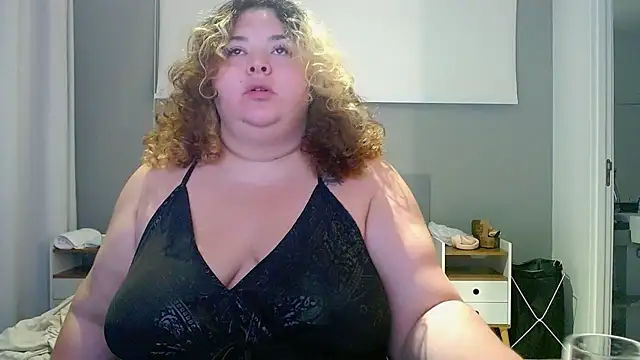 Snapshot of valentinny chatting on July 21, 2026, 12:24 am valentinny online show from July 21, 2026, 12:24 am