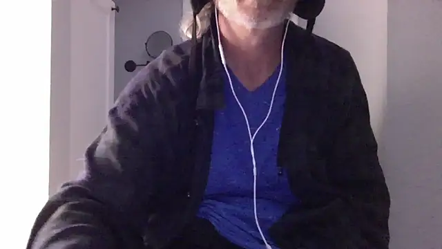 readyforfunxxx online show from May 8, 2026, 1:37 pm