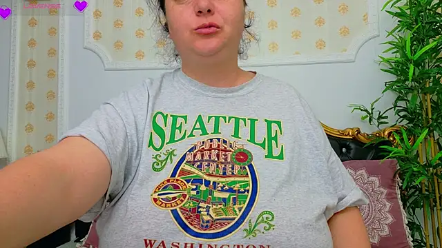 AleshaArabian online show from April 8, 2026, 4:03 am