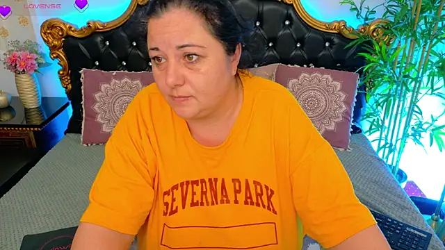 AleshaArabian online show from April 3, 2026, 4:19 am