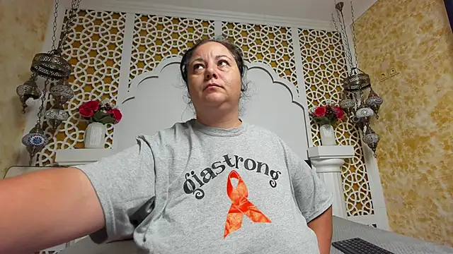 Snapshot of AleshaArabian chatting on September 26, 2025, 3:02 am AleshaArabian online show from September 26, 2025, 3:02 am