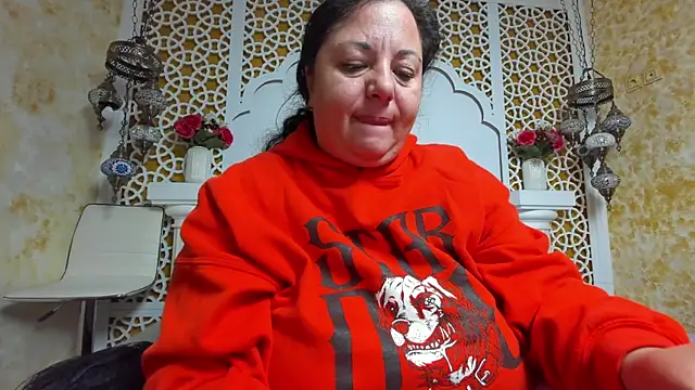 Snapshot of AleshaArabian chatting on October 2, 2025, 2:37 am AleshaArabian online show from October 2, 2025, 2:37 am