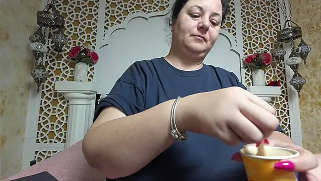 AleshaArabian online show from February 23, 2026, 5:09 am