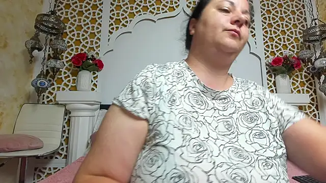 Snapshot of AleshaArabian chatting on September 19, 2025, 2:48 am AleshaArabian online show from September 19, 2025, 2:48 am