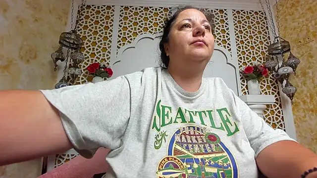 Snapshot of AleshaArabian chatting on September 18, 2025, 2:25 am AleshaArabian online show from September 18, 2025, 2:25 am