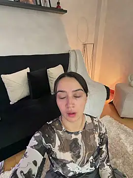 EmmyEvans1 online show from April 2, 2026, 8:04 pm