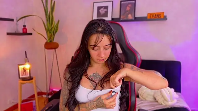 EmmyEvans1 online show from February 21, 2026, 7:38 pm