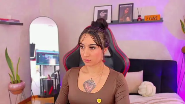 EmmyEvans1 online show from February 23, 2026, 7:36 pm