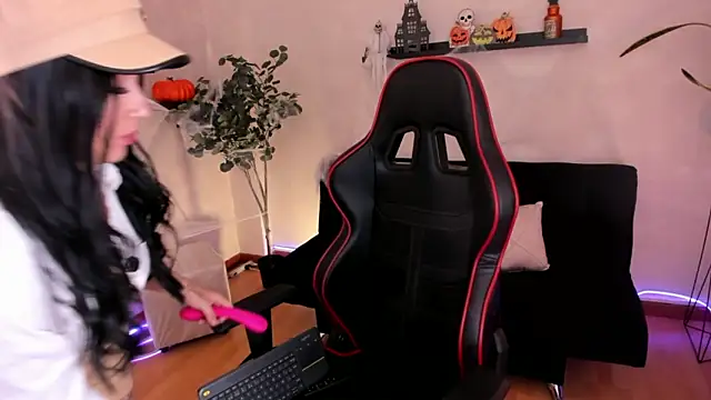 Snapshot of EmmyEvans1 chatting on October 8, 2025, 8:09 pm EmmyEvans1 online show from October 8, 2025, 8:09 pm