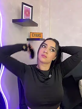 Snapshot of EmmyEvans1 chatting on September 19, 2025, 7:29 pm EmmyEvans1 online show from September 19, 2025, 7:29 pm