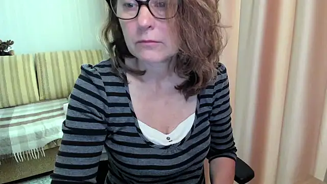 lauraoven online show from June 20, 2026, 7:24 am