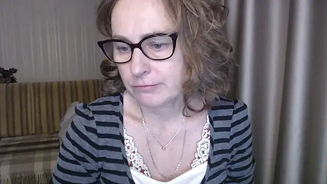 lauraoven online show from February 13, 2025, 5:44 pm