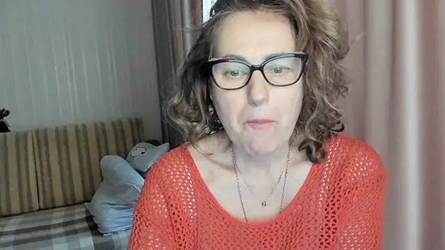 lauraoven online show from February 4, 2025, 10:54 am