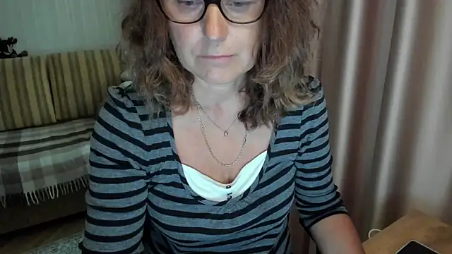 lauraoven online show from July 6, 2026, 9:16 am