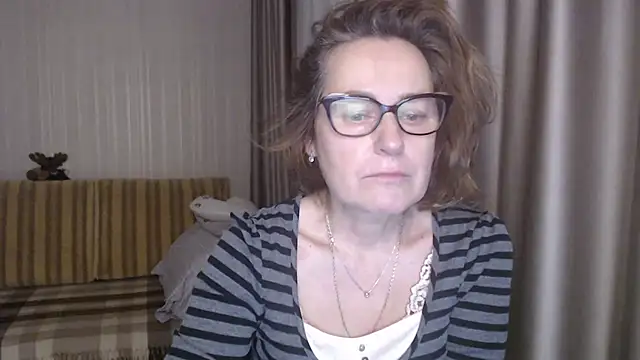 lauraoven online show from February 17, 2025, 5:44 pm