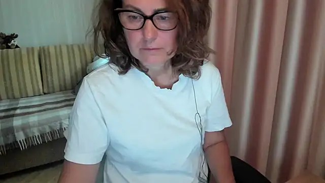lauraoven online show from July 24, 2026, 7:15 am