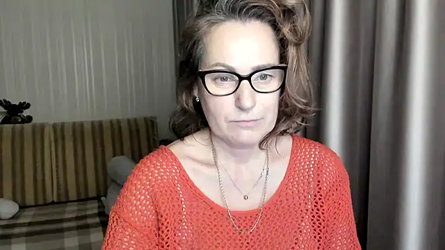 lauraoven online show from February 8, 2025, 4:46 pm