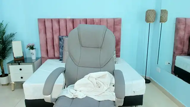 Snapshot of tati_saldarriaga chatting on February 11, 2026, 4:18 pm tati saldarriaga online show from February 11, 2026, 4:18 pm