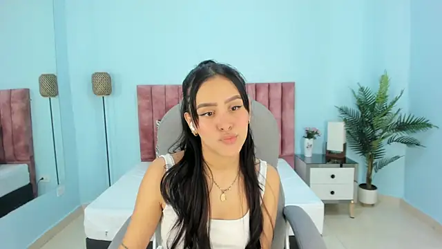 Snapshot of tati_saldarriaga chatting on February 7, 2026, 2:36 pm tati saldarriaga online show from February 7, 2026, 2:36 pm