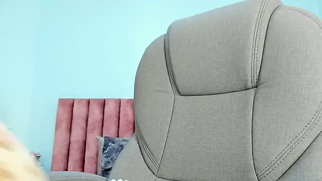 Snapshot of tati_saldarriaga chatting on February 23, 2026, 5:13 pm tati saldarriaga online show from February 23, 2026, 5:13 pm