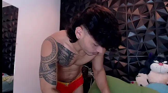 Snapshot of nik_lucas chatting on December 11, 2024, 6:31 pm nik lucas online show from December 11, 2024, 6:31 pm