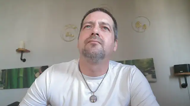 Snapshot of matrikes1 chatting on March 2, 2025, 11:30 am matrikes1 online show from March 2, 2025, 11:30 am