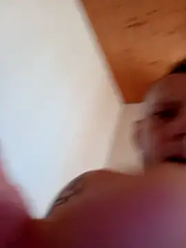 Kw8585kw online show from April 8, 2026, 12:28 pm