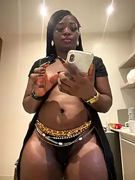 Snapshot of Sweetbootty chatting on October 3, 2025, 9:22 am Sweetbootty online show from October 3, 2025, 9:22 am