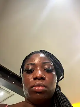 Snapshot of Sweetbootty chatting on September 30, 2025, 12:44 pm Sweetbootty online show from September 30, 2025, 12:44 pm