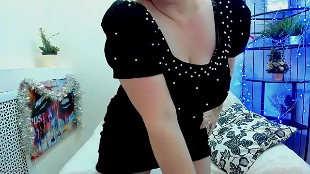 Erika Lov online show from January 3, 2025, 7:38 am