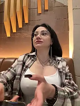 Wet  Bunny online show from September 20, 2025, 6:29 am