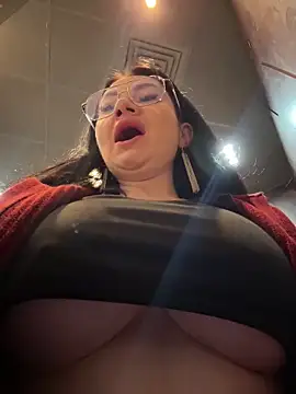 Wet  Bunny online show from September 27, 2025, 6:30 am