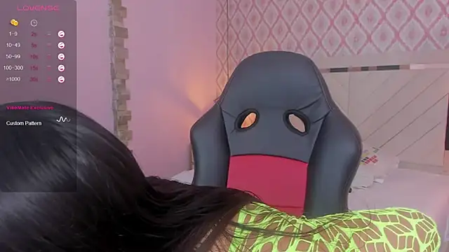 Snapshot of clarisKlein chatting on March 8, 2025, 4:01 am clarisKlein online show from March 8, 2025, 4:01 am