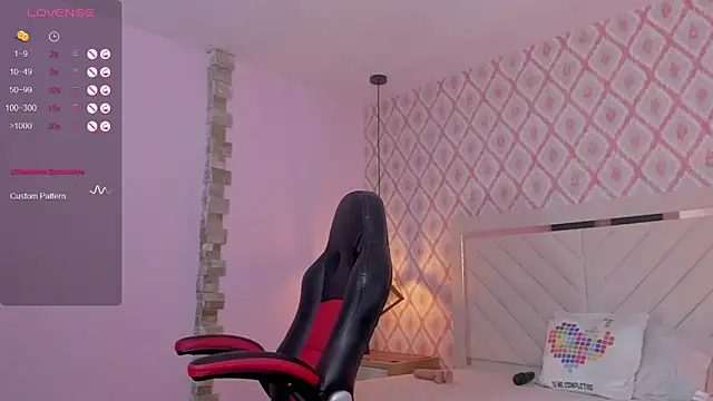 Snapshot of clarisKlein chatting on February 24, 2025, 10:15 am clarisKlein online show from February 24, 2025, 10:15 am