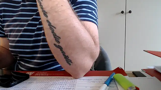 Snapshot of mrbigballs chatting on May 15, 2026, 6:06 pm mrbigballs online show from May 15, 2026, 6:06 pm