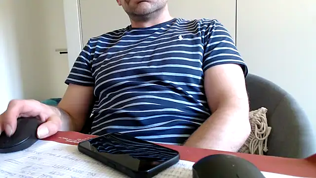 Snapshot of mrbigballs chatting on May 16, 2026, 6:45 am mrbigballs online show from May 16, 2026, 6:45 am