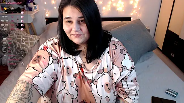 Snapshot of naughtykiss chatting on October 15, 2025, 4:44 am naughtykiss online show from October 15, 2025, 4:44 am